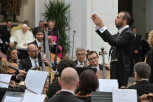 Castel Gandolfo - Il Maestro Simone Baiocchi durante il concerto