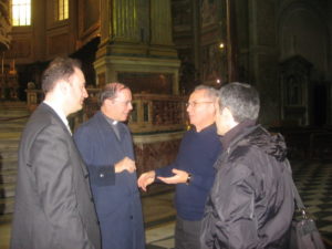 Napoli, 17 novembre 2010 Cattedrale, mons. Cola con l'organista della Cattedrale M° don Vincenzo De Gregorio, e i M° don Brunelli e Manganelli.